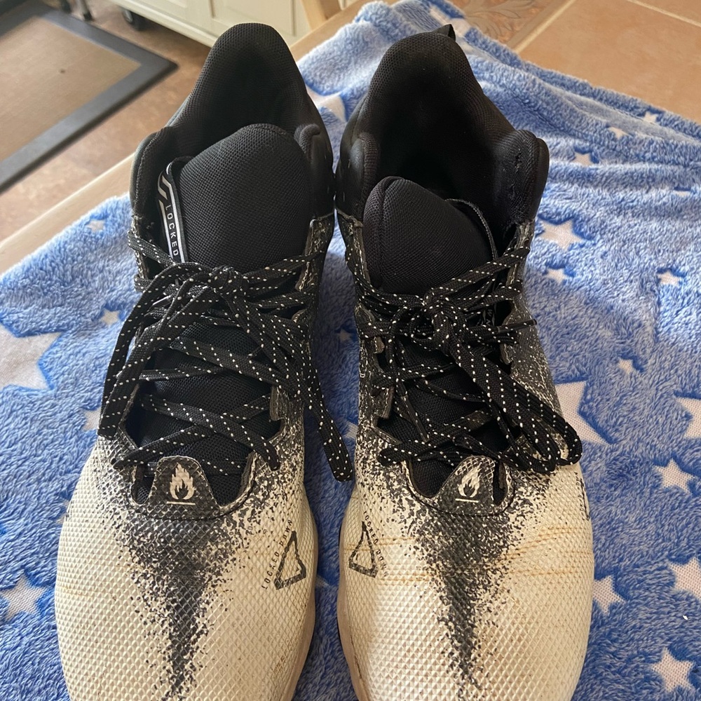 Under Armour Men's football cleats